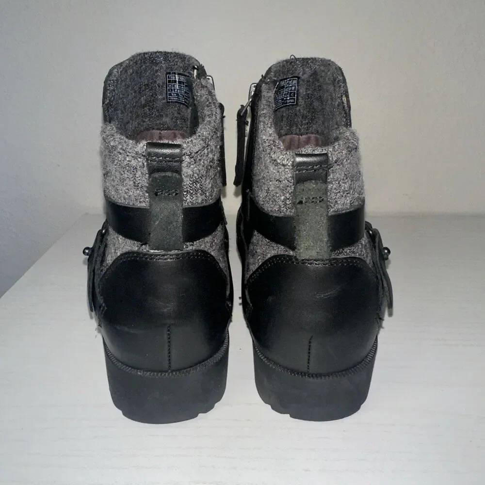 Teva Womens Size 9 US Black Leather Waterproof  Zip Up Biker Boots